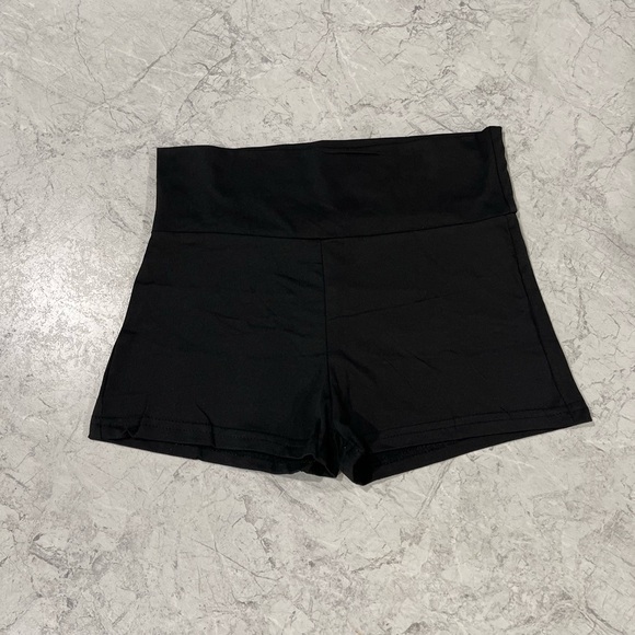 Lana del Rey Born to Die Shorts 𓆩♡𓆪 Black Born to Die short booty shorts 🖤🍒 - Picture 2 of 2